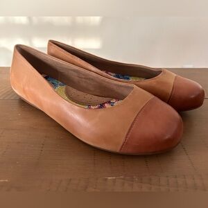 SoftWalk Sonoma Toe Cap Ballet Flat Shoes Women’s - Size 9